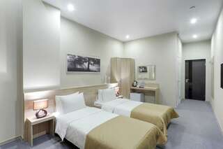 Отель Маркс Иркутск Номер улучшенный с 2 односпальными кроватями (с завтраком)-6